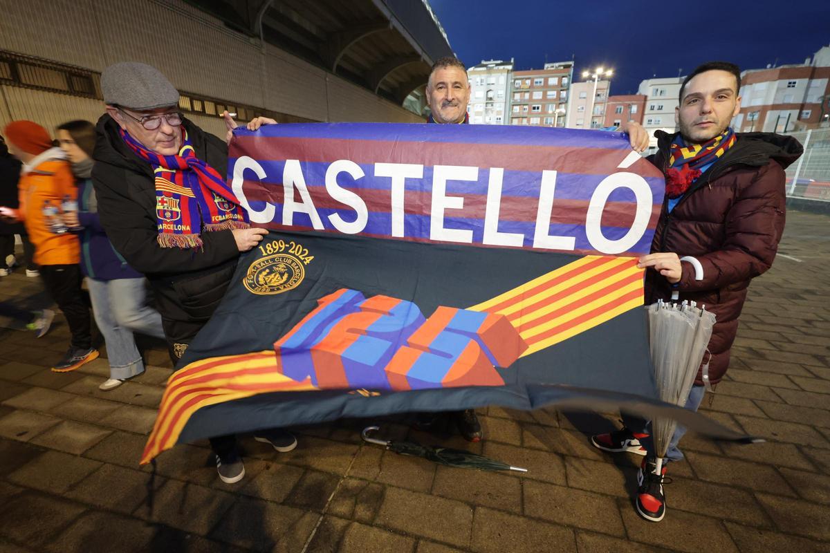 Galería | La lluvia respeta en el SkyFi Castalia y gran ambiente para ver el Barcelona-Athletic de la Supercopa
