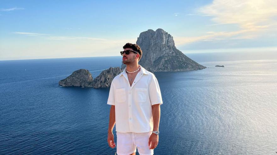 Un futbolista profesional denuncia una estafa de 1.000 euros por un piso falso en Ibiza