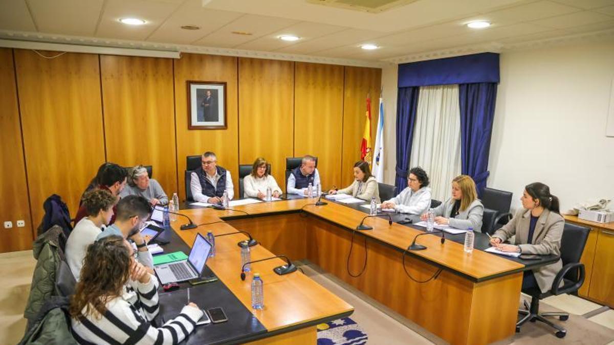 Sesión plenaria celebrada en Ribadumia.