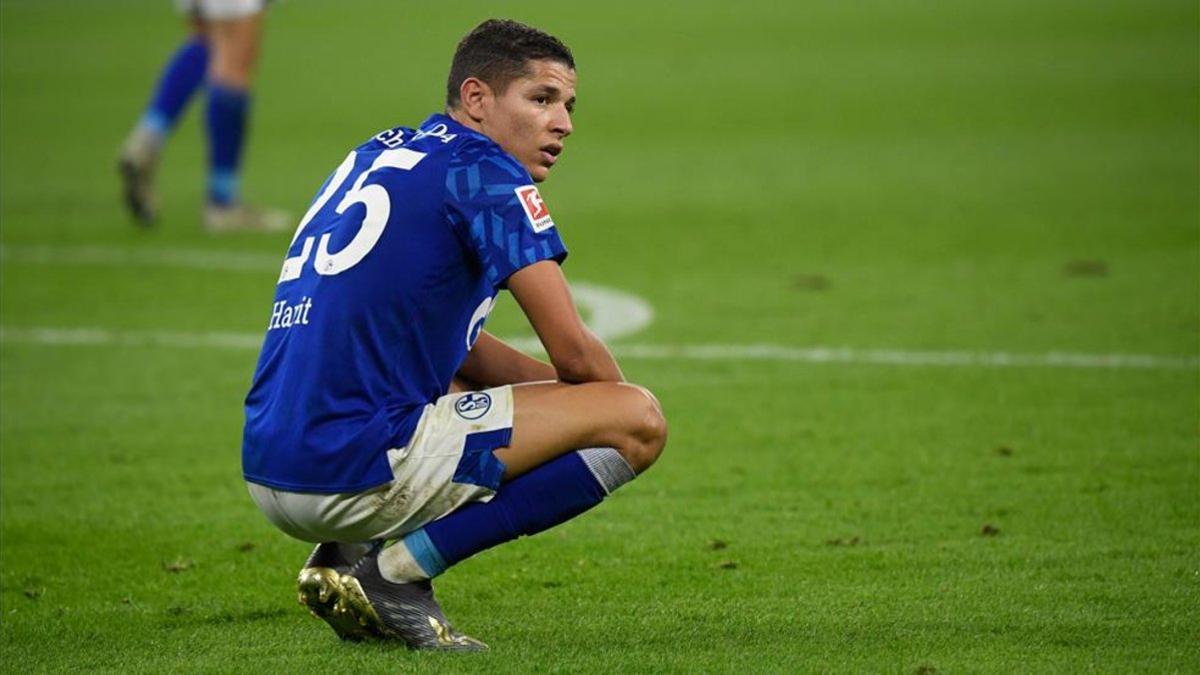 Amine Harit, sancionado por el Schalke por saltarse el confinamiento