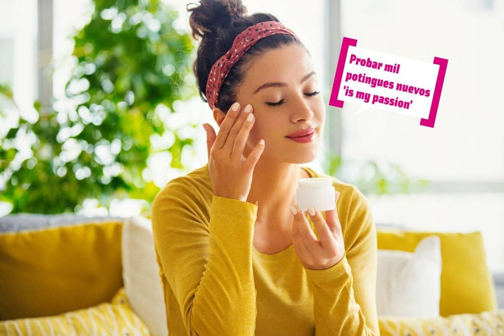Chica aplicando crema en la cara
