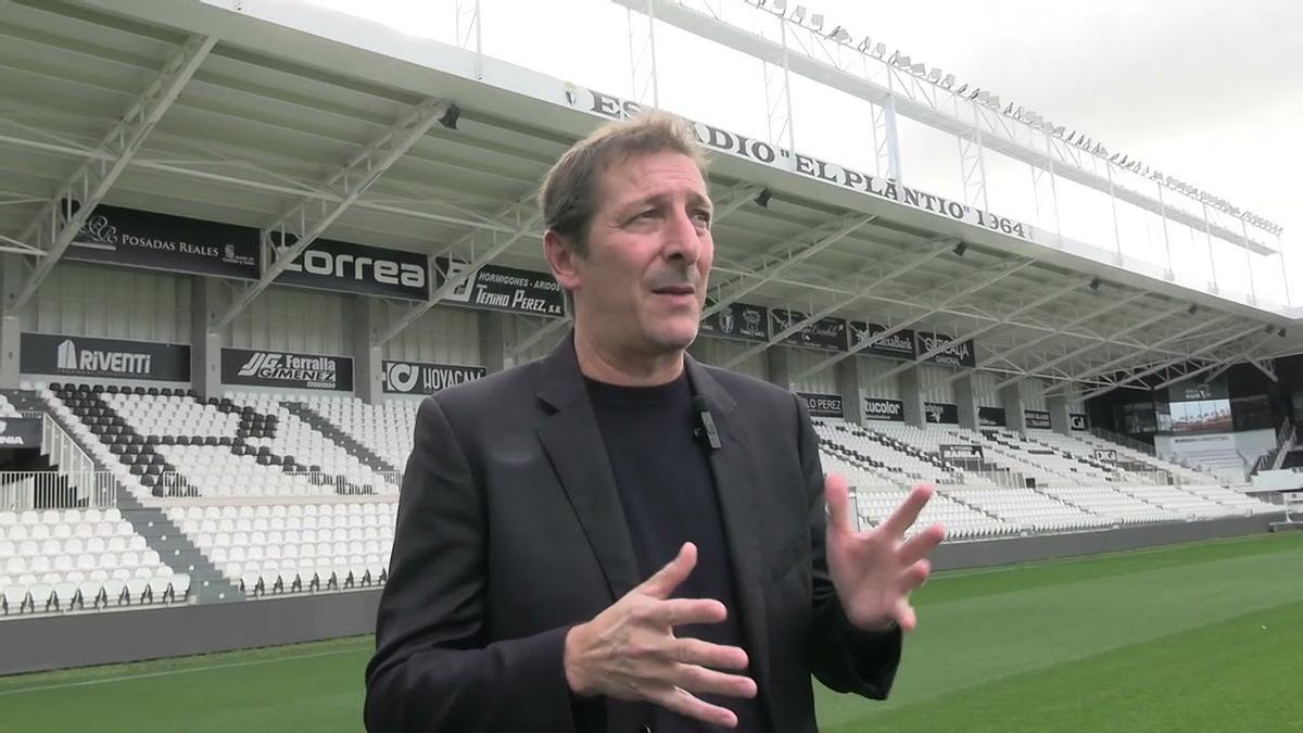 Luis Miguel Ramis, entrenador del Burgos, en El Plantío.
