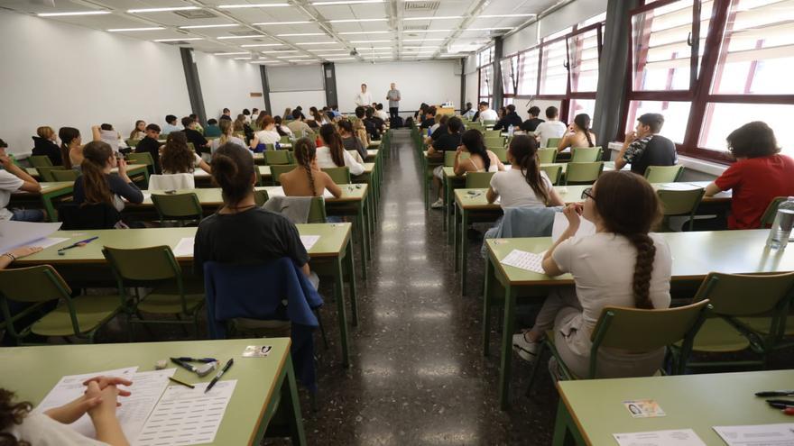 Arranca la última selectividad &#039;como la de antes&#039; con el examen de Historia de España y de Valenciano