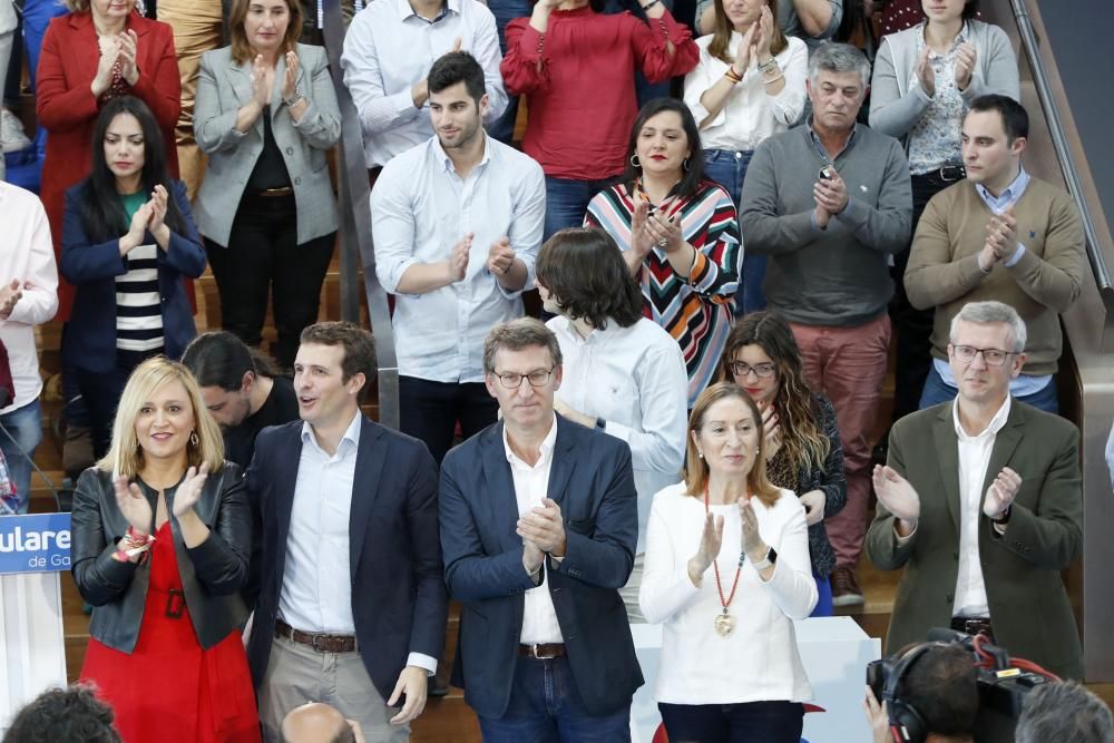 El presidente del Partido Popular lidera un acto en el Auditorio Mar de Vigo en el que estuvo arropado por Alberto Núñez Feijóo, Alfonso Rueda, Ana Pastor o Elena Muñoz.