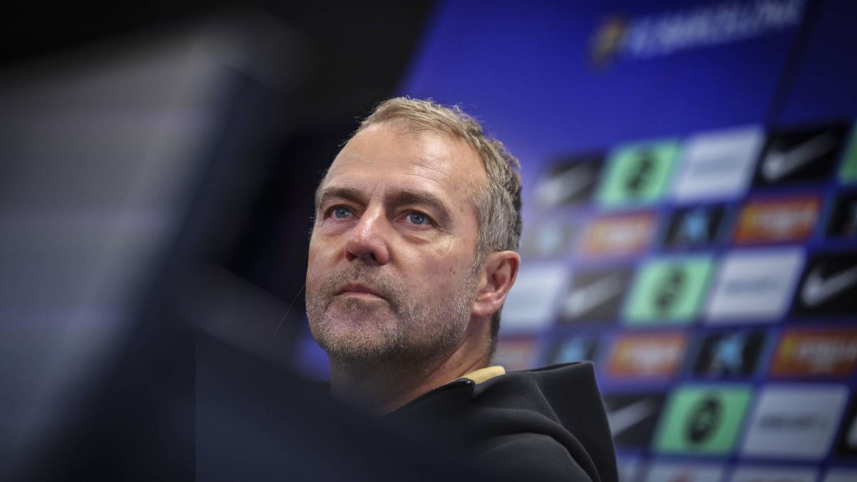 HANSI FLICK. ENTRENO FC BARCELONA. FOTO: VALENTI ENRICH