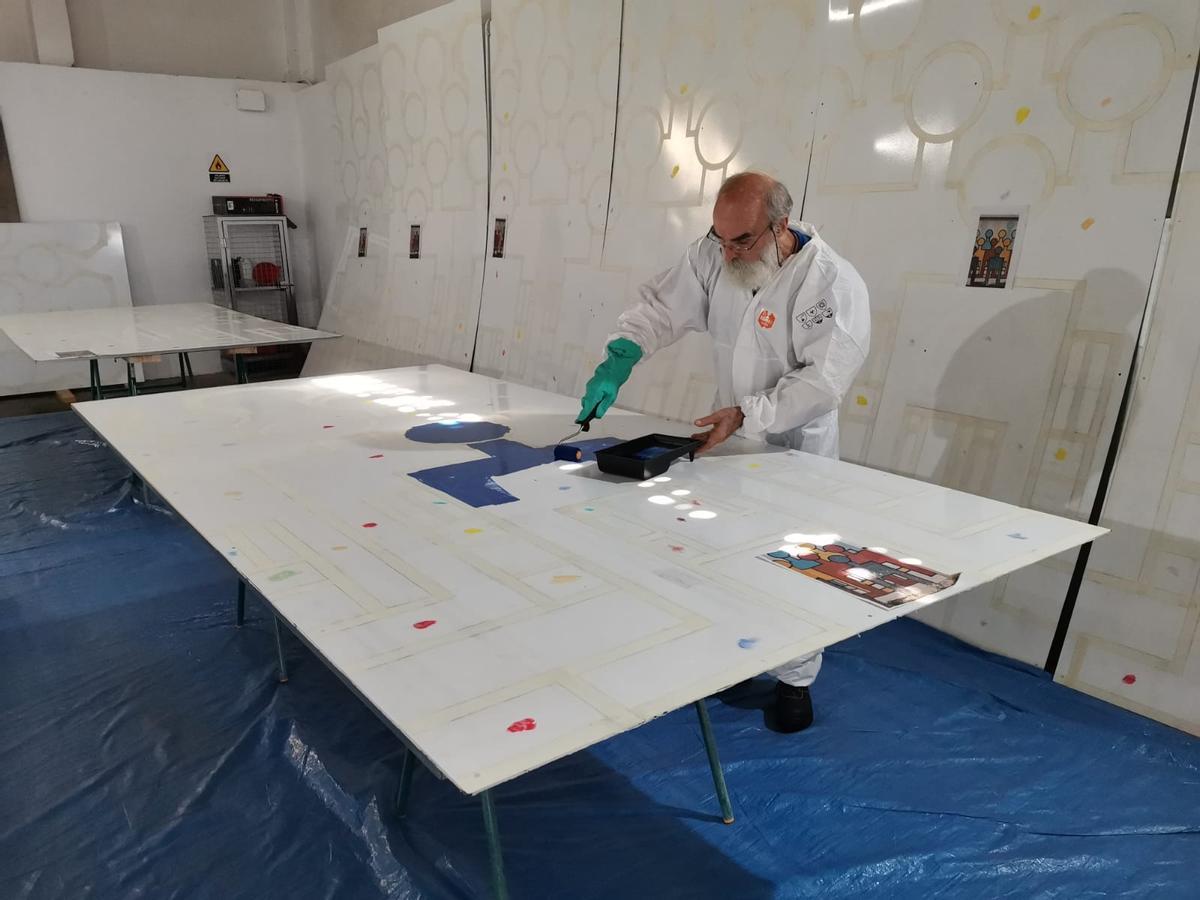 Así construye la obra en memoria de Martínez Garrido el artista Nelson Villalobos Así construye la obra en memoria de Martínez Garrido el artista Nelson Villalobos