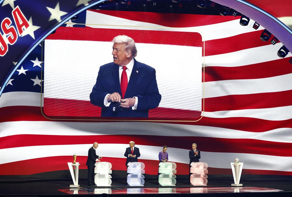 Donald Trump, presidente de los EEUU, el día que le entregaron el Premio de la Paz de la FIFA.