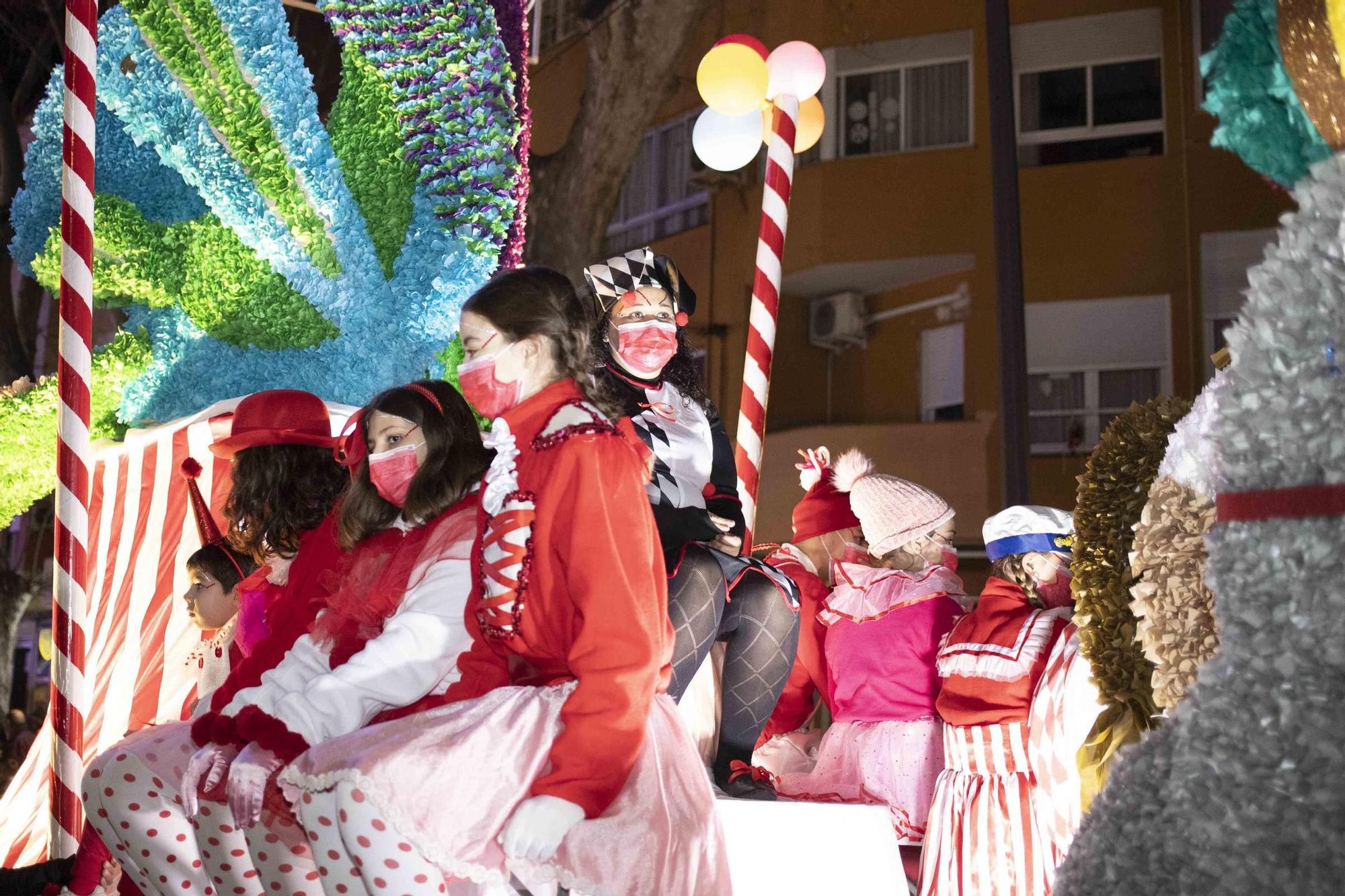 Los Reyes Magos recorren de nuevo las calles de Xàtiva