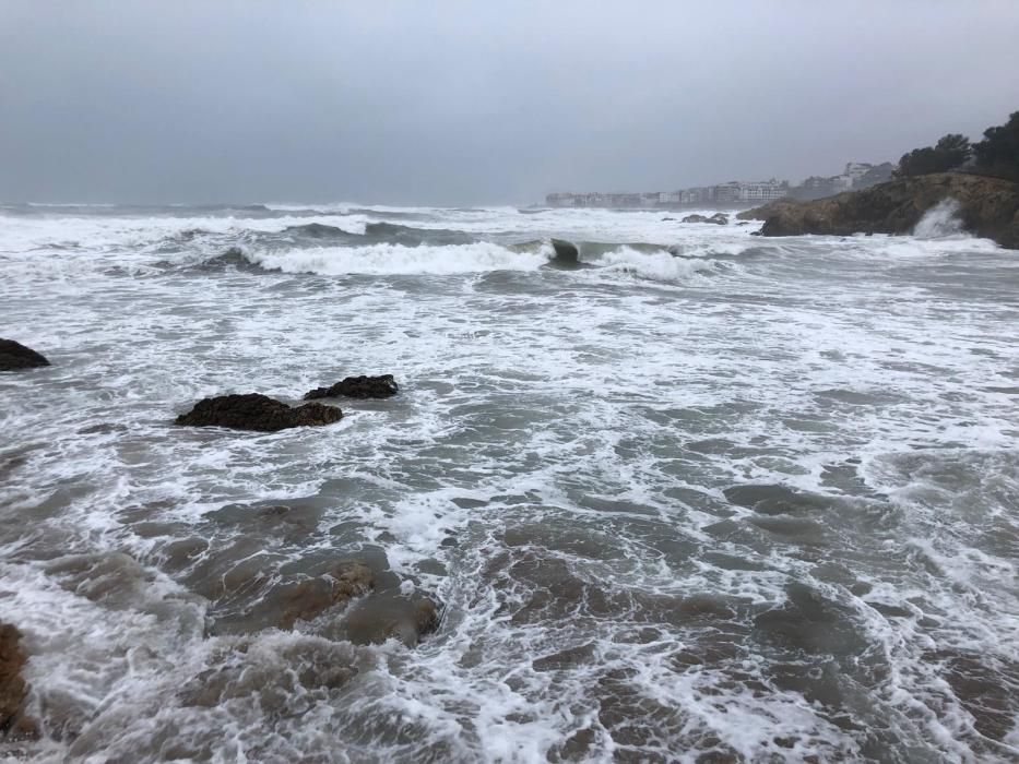 Temporal de llevant a la costa de l''Alt Empordà