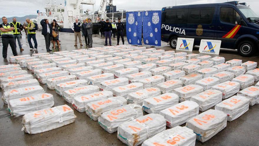 El alijo de 3.400 kilos de cocaína intervenidos al &quot;Riptide&quot;. // M.G.B.