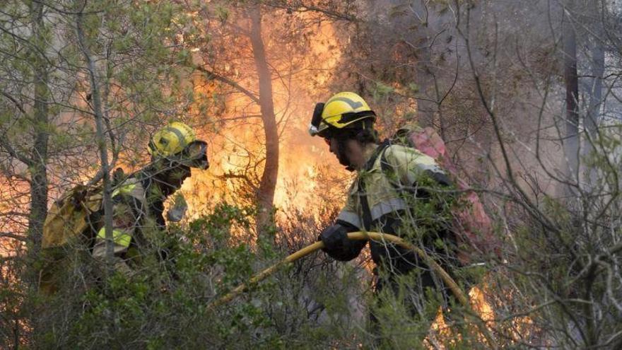 Los bomberos forestales tendrán contrato hasta fin de año