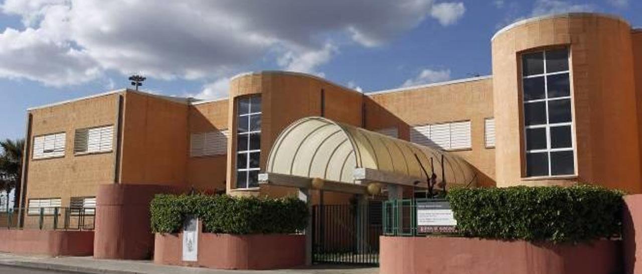 Colegio Nuestra Señora del Carmen del Barrio del Cristo.