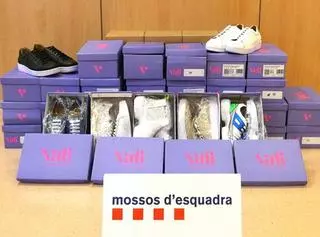 Roban unos 600 pares de zapatos valorados en 120.000 euros en unos trasteros de Gavà
