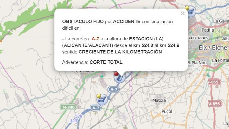 Imagen de la DGT donde informa del corte de la vía AP 7 por el accidente