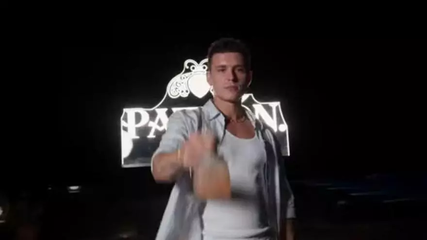Arón Piper estrena su nuevo single en una fiesta exclusiva en Ibiza