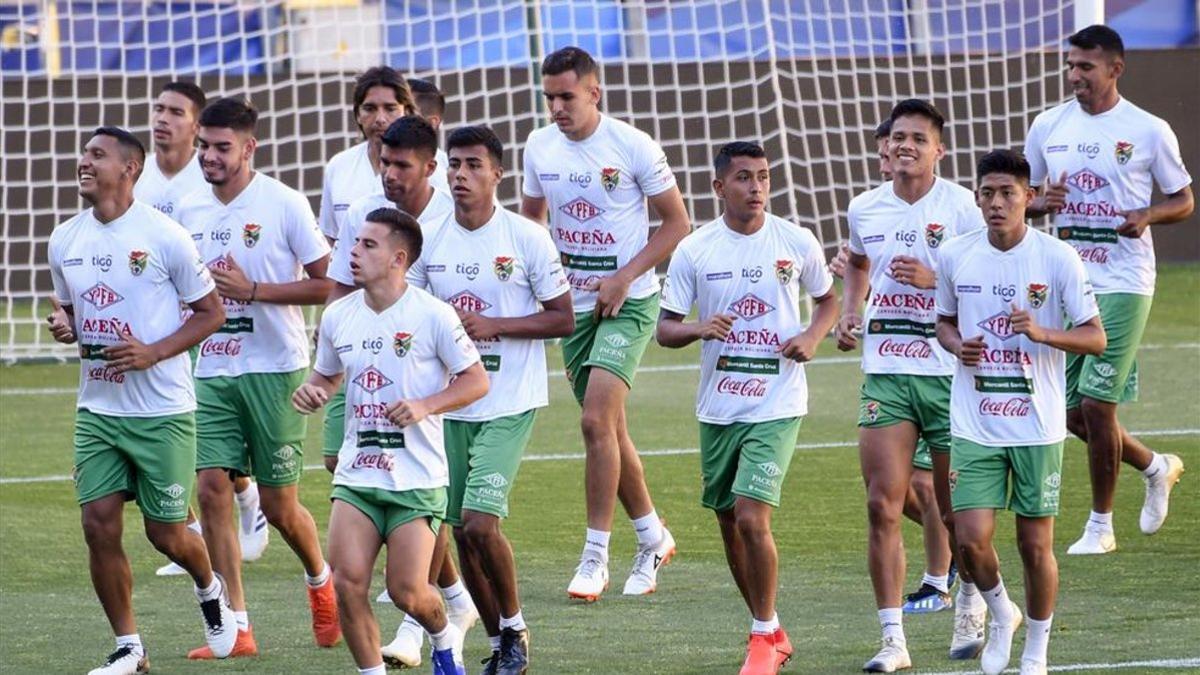 xortunobolivia s players take part in a training session 190606195504