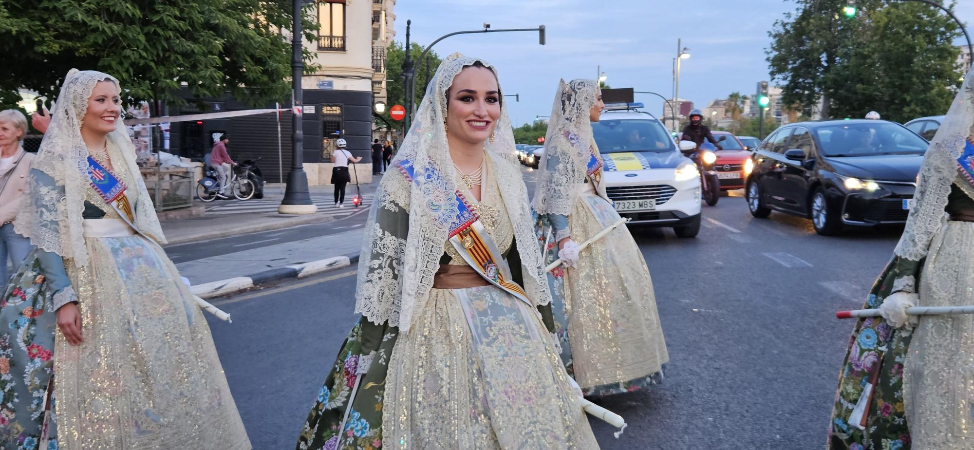 Laura, Paula, las cortes y las fallas de Zaidía acompañan al Cristo de la Fe