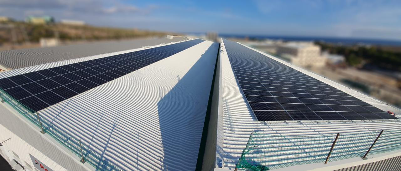 La instalación de paneles solares de RedBond en Alicante.