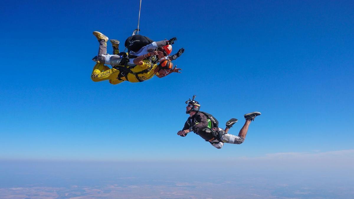 Salto en paracaídas tándem de Bollullos de la Mitación, en Sevilla
