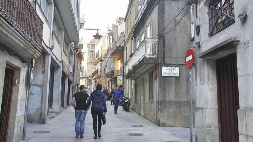 La intención municipal es restringir los espacios para coches y cederlo a los peatones. // G.Núñez