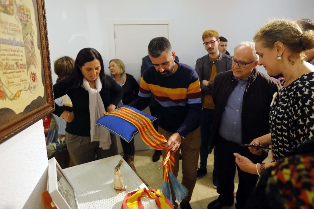 El concejal de cultura festiva Pere Fuset acudió al acto de inauguración.