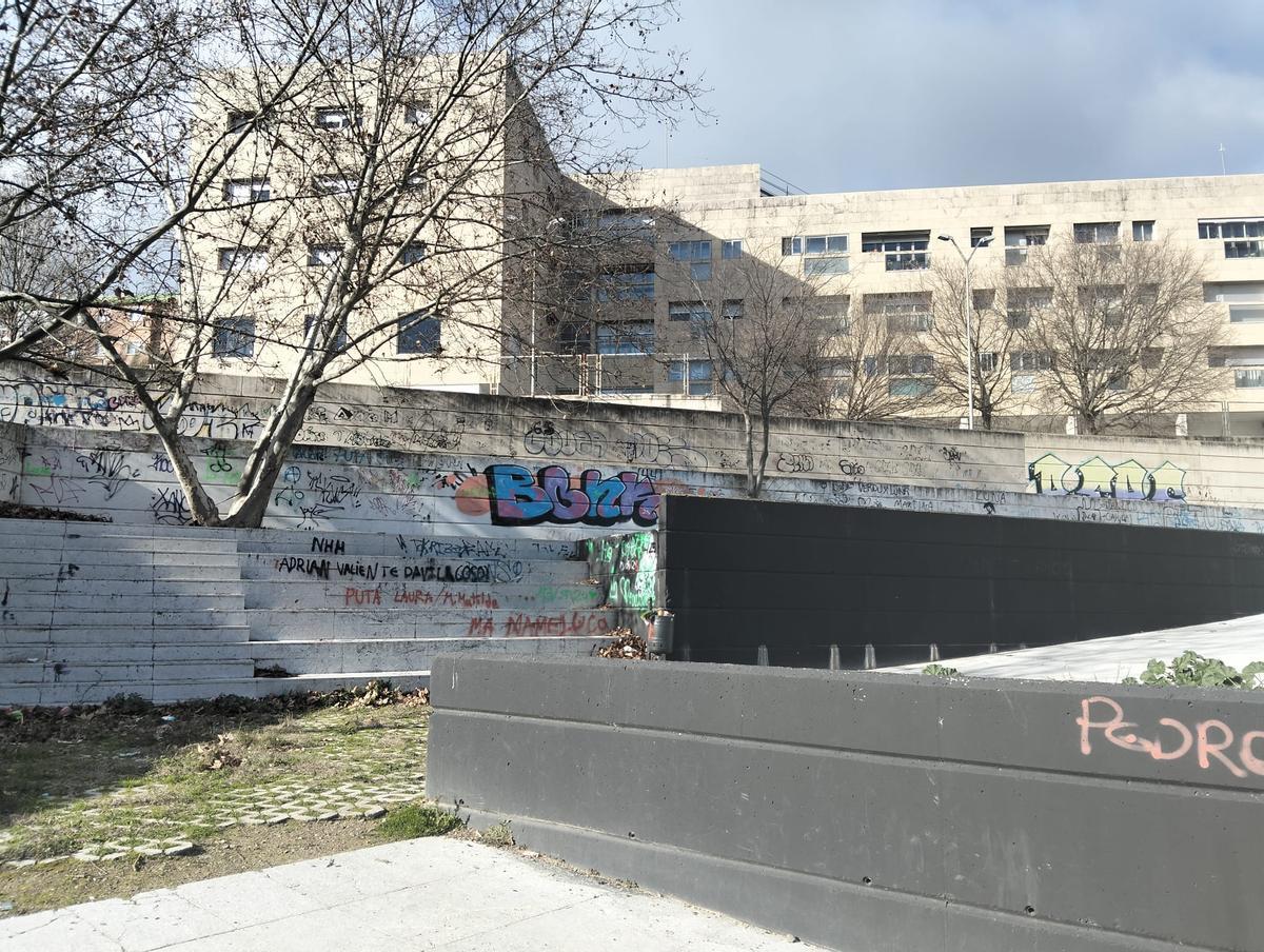 Algunos de los muros donde Brea plasmará el trabajo de Robe y Manolo Chinato en Plasencia.
