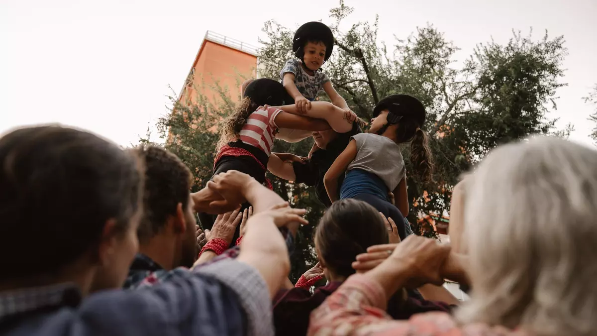 En Vallecas hay de todo, hasta un grupo de 'castellers': "Vienen catalanes y madrileños, pero también estadounidenses o portugueses"