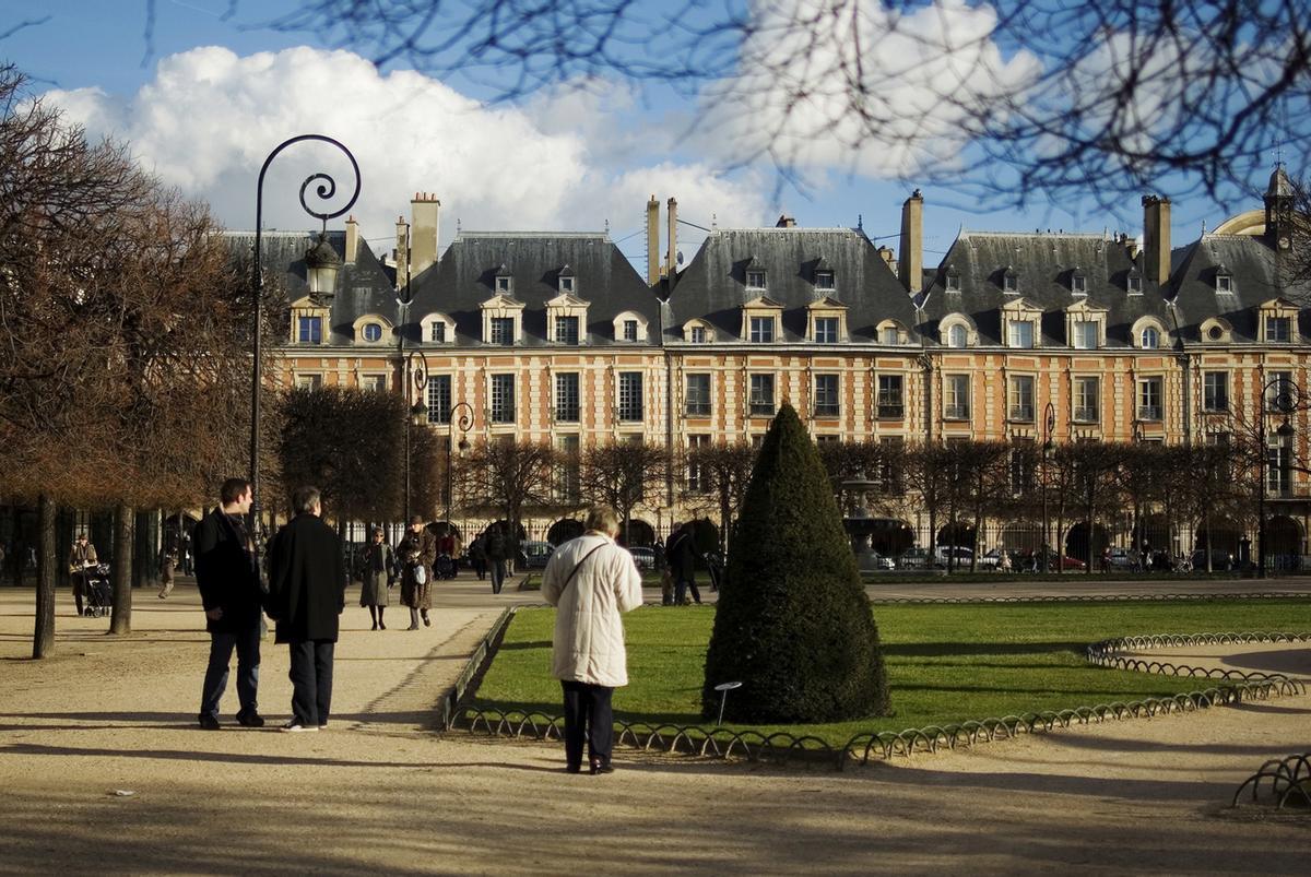 La parisina plaza de los Vogos