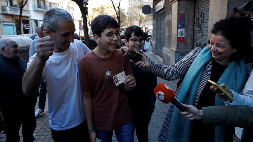 El primer premi de la Loteria del Nen, el 37.142, cau íntegrament a la ciutat de Barcelona