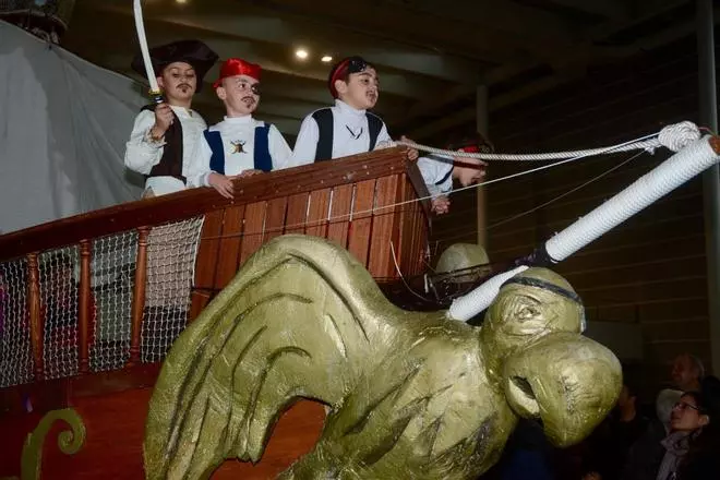 Carnaval en Galicia 2019 | La Festa Pirata del entroido en Pontevedra resiste a la lluvia