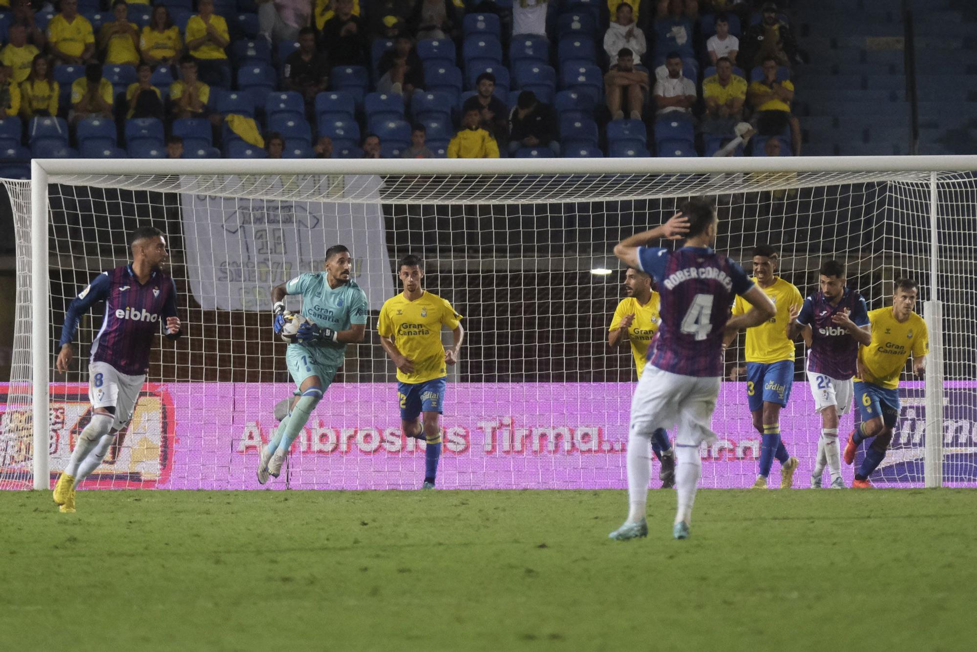 UD LAS PALMAS-SD EIBAR (1-1)