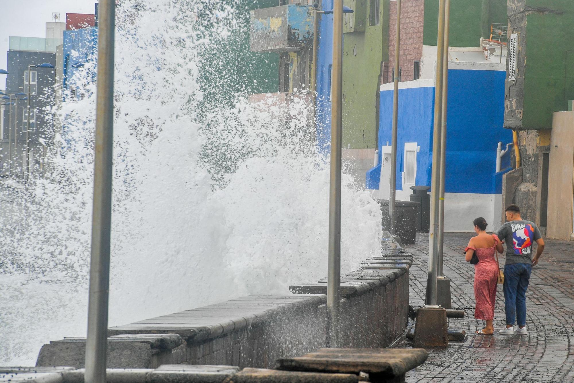 Olas en San Cristóbal, en Las Palmas de Gran Canaria (02/08/2023)