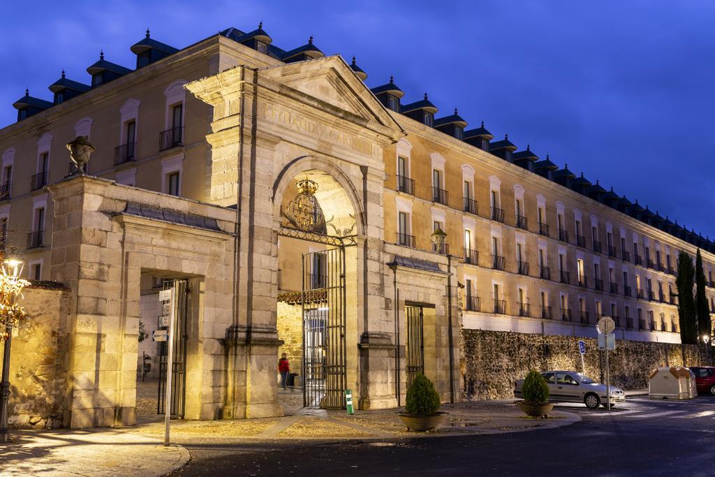 Parador de La Granja, fachada