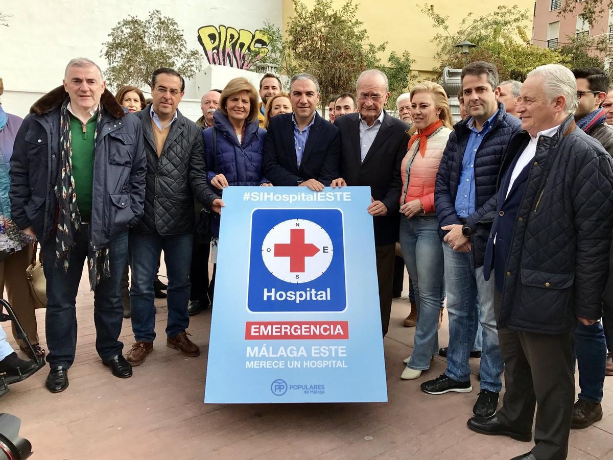 Los vecinos recuerdan que el PP pedía un hospital para Málaga Este justo antes de gobernar la Junta, en 2018.