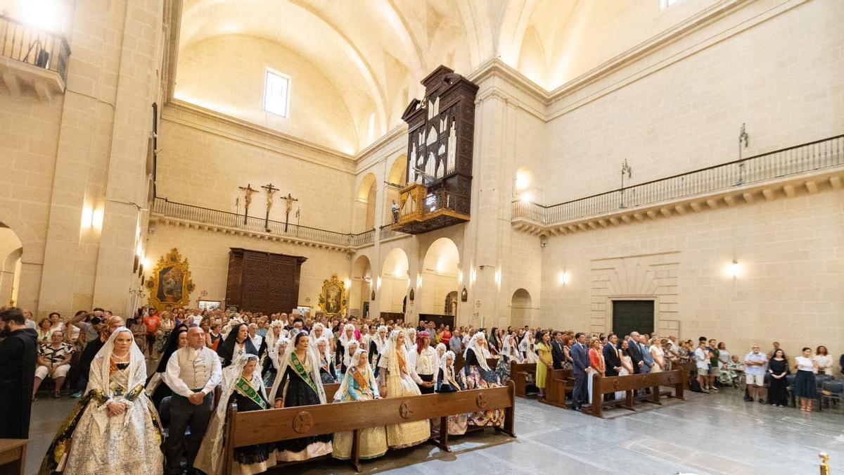 La Fiesta se da cita en la misa de San Juan Bautista en Alicante
