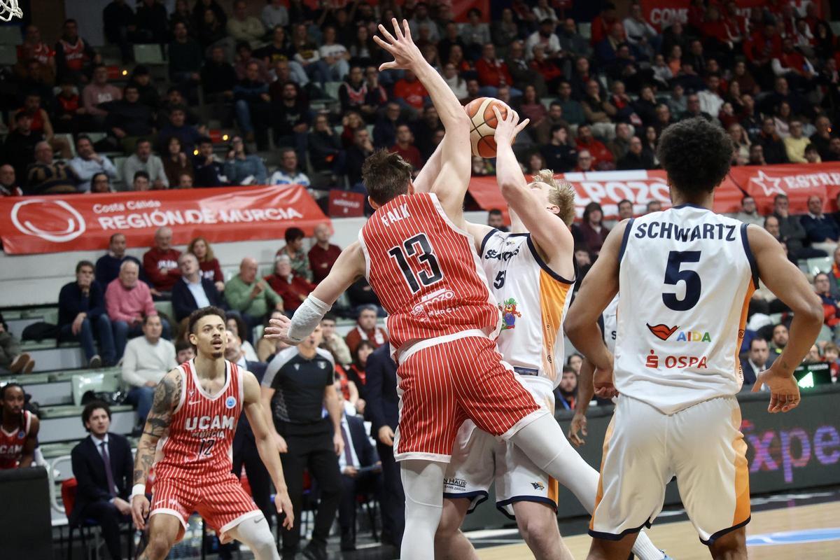 Las imágenes del UCAM Murcia - Rostock Seawolves