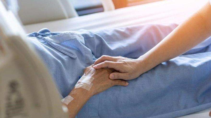 Las enfermeras que cuidan a las personas con cáncer Las enfermeras que cuidan a las personas con cáncer