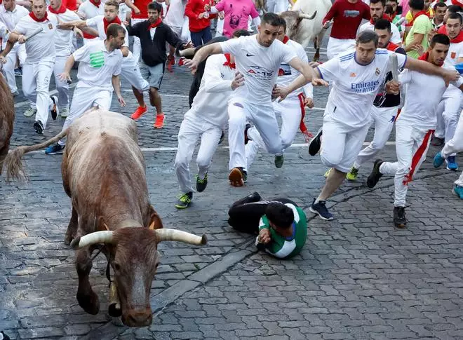 El primer día de los encierros deja 6 heridos, pero ninguno por asta de toro