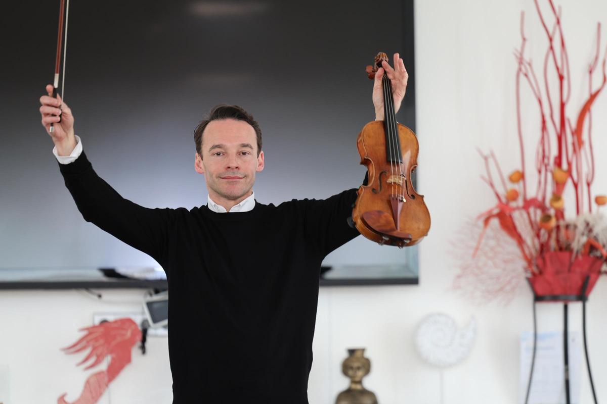 El violinista Linus Roth en una de sus presentaciones