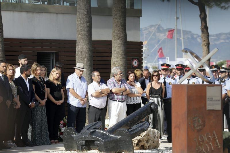 Homenaje a las vííctimas de Cambrils