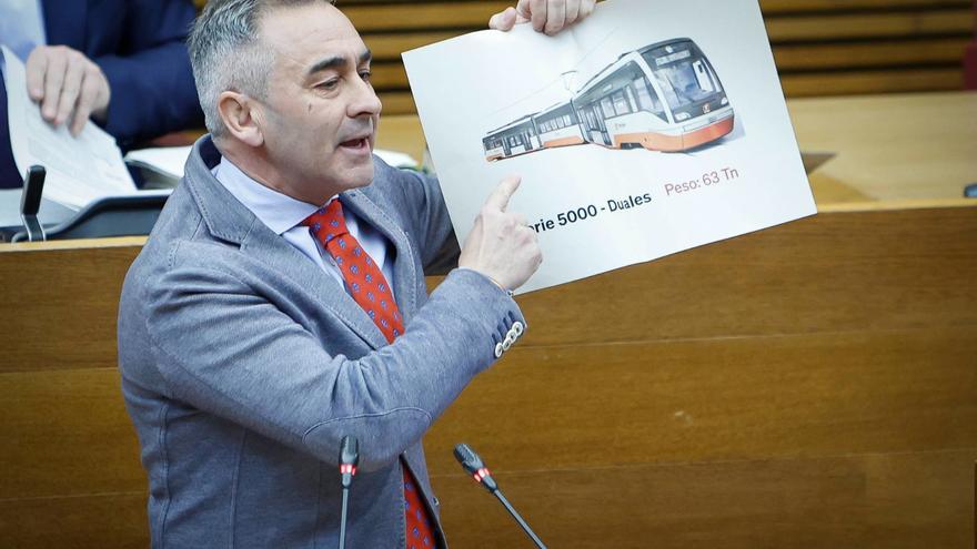 El PP trata de sacar partido del escándalo de los trenes de Asturias y Cantabria con el TRAM a Dénia