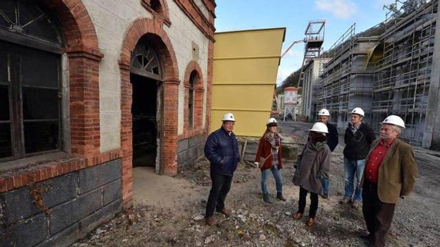 Expertos en patrimonio visitan la obra del pozo Santa Bárbara.