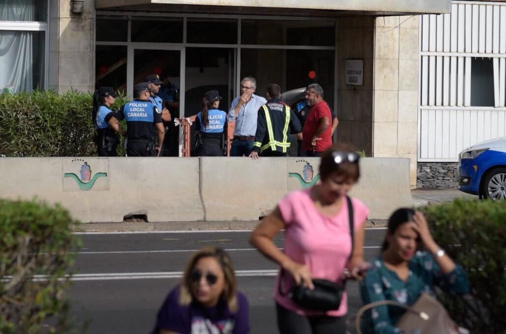 Desalojo en el centro de salud La Casa del mar.