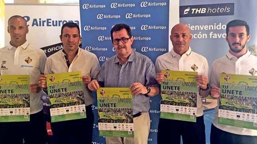 Antonio Vadillo, José Tirado, Miquel Jaume, Juanito y Joselito, ayer durante la presentación de la campaña.