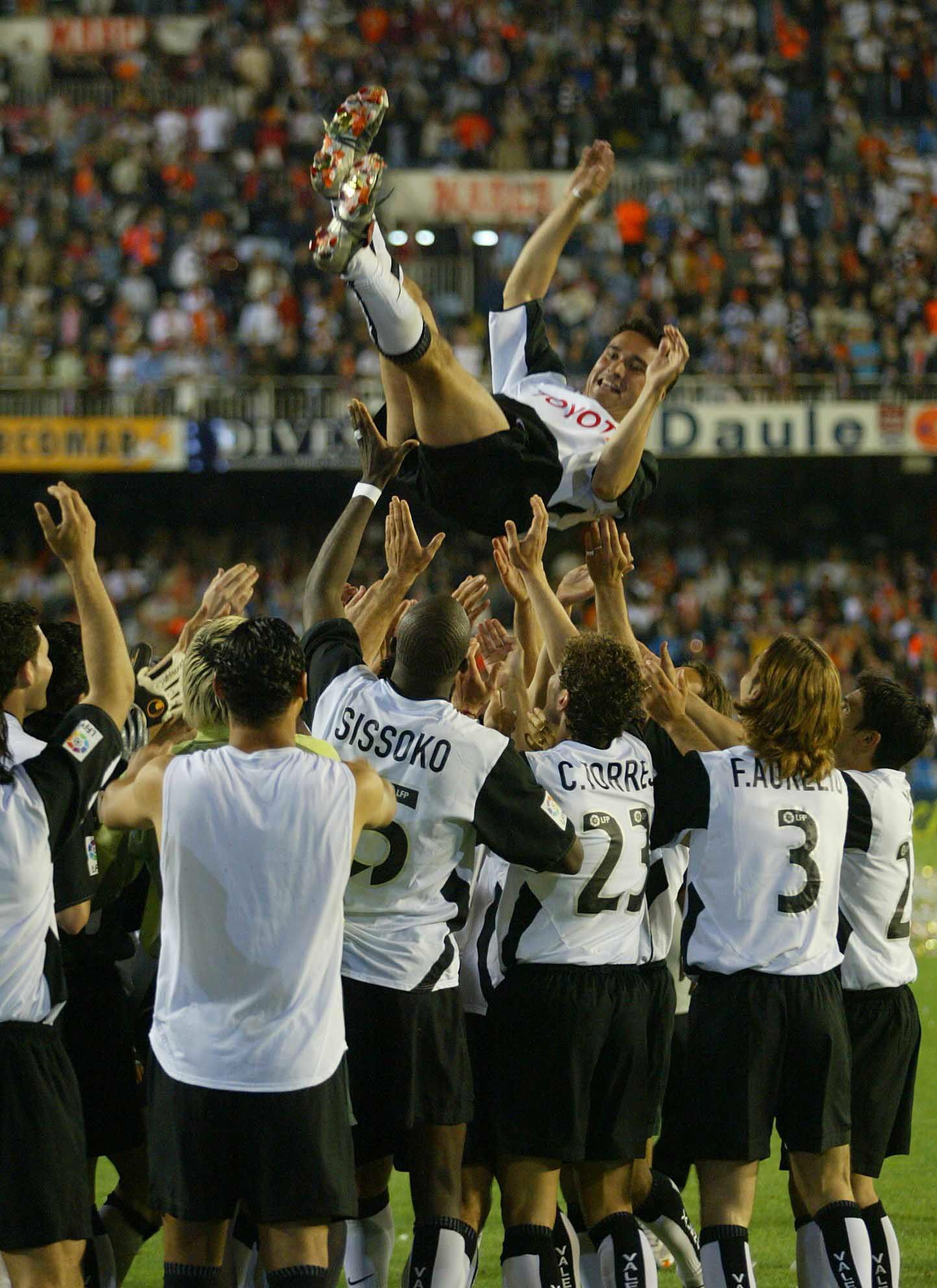 20 fotos por los 20 años del doblete del Valencia CF