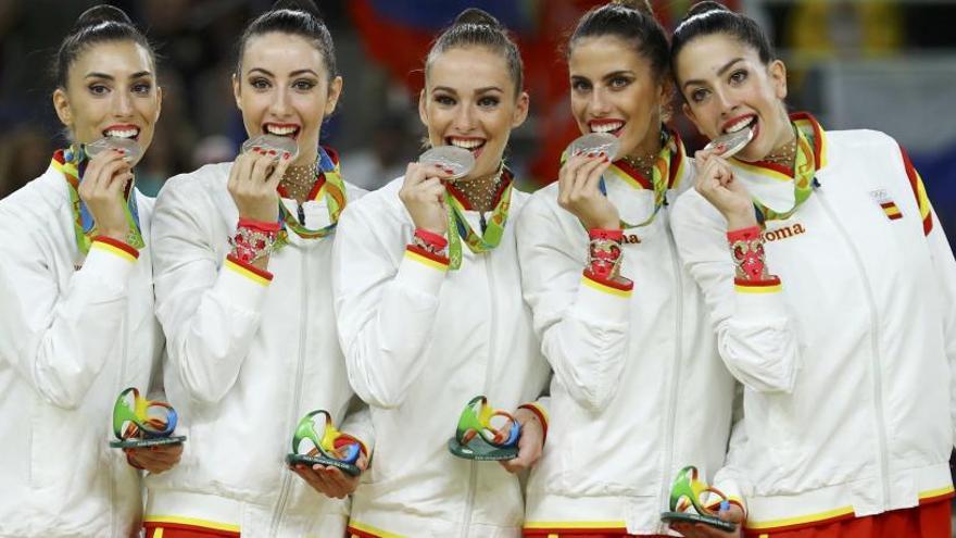 Alejandra Quereda con sus compañeras de la selección