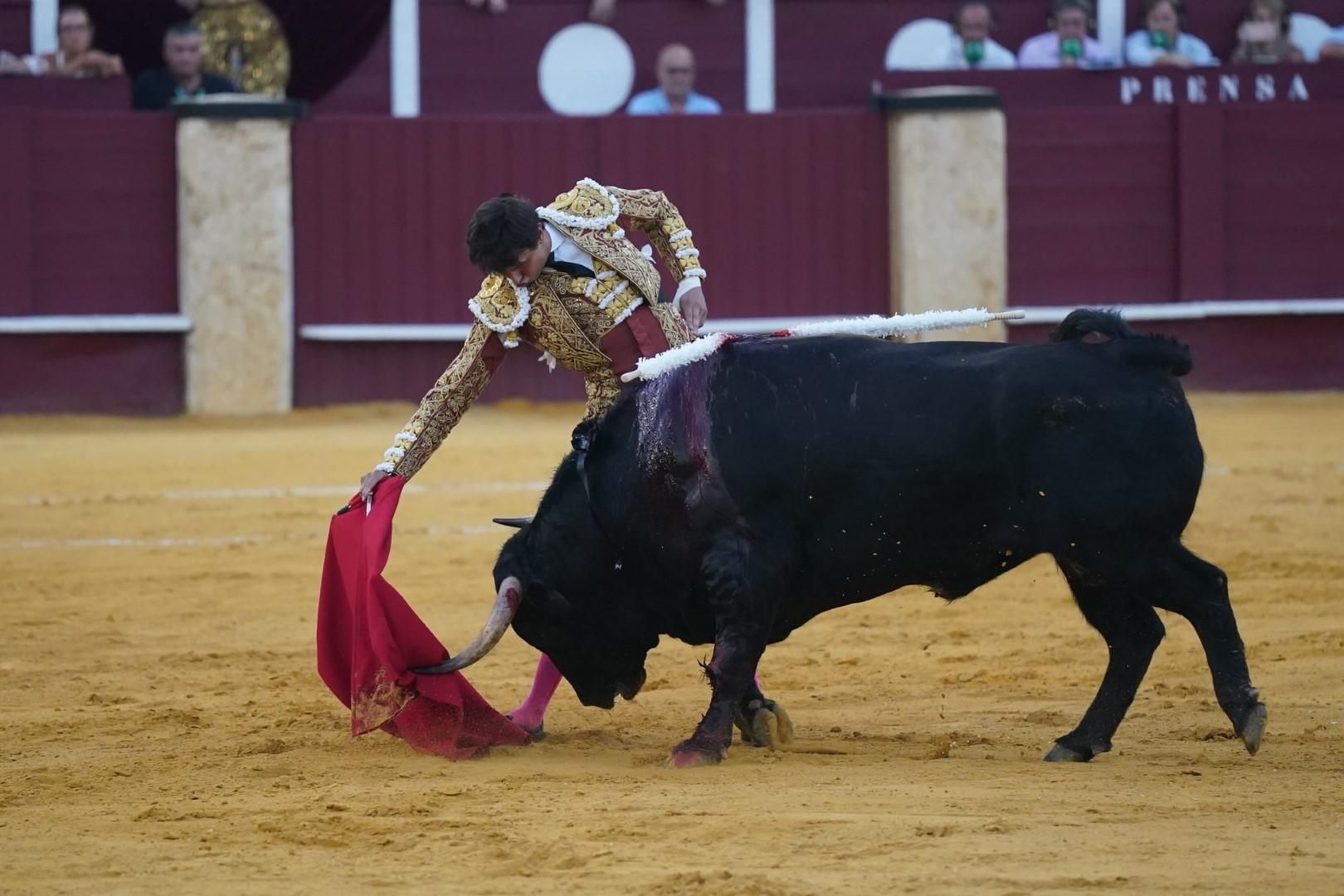 Toros en la Feria I Sexta corrida de abono y puerta grande de Roca Rey