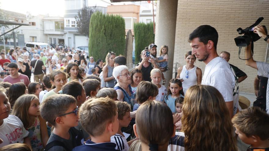 Bellreguard abraza a Quique Llopis, su atleta más internacional