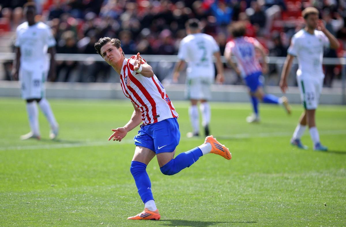 Arnau Ortiz celebra un dels tres gols que va fer amb l'Atlético Madrileño a l'Antequera fa quinze dies (3-2)