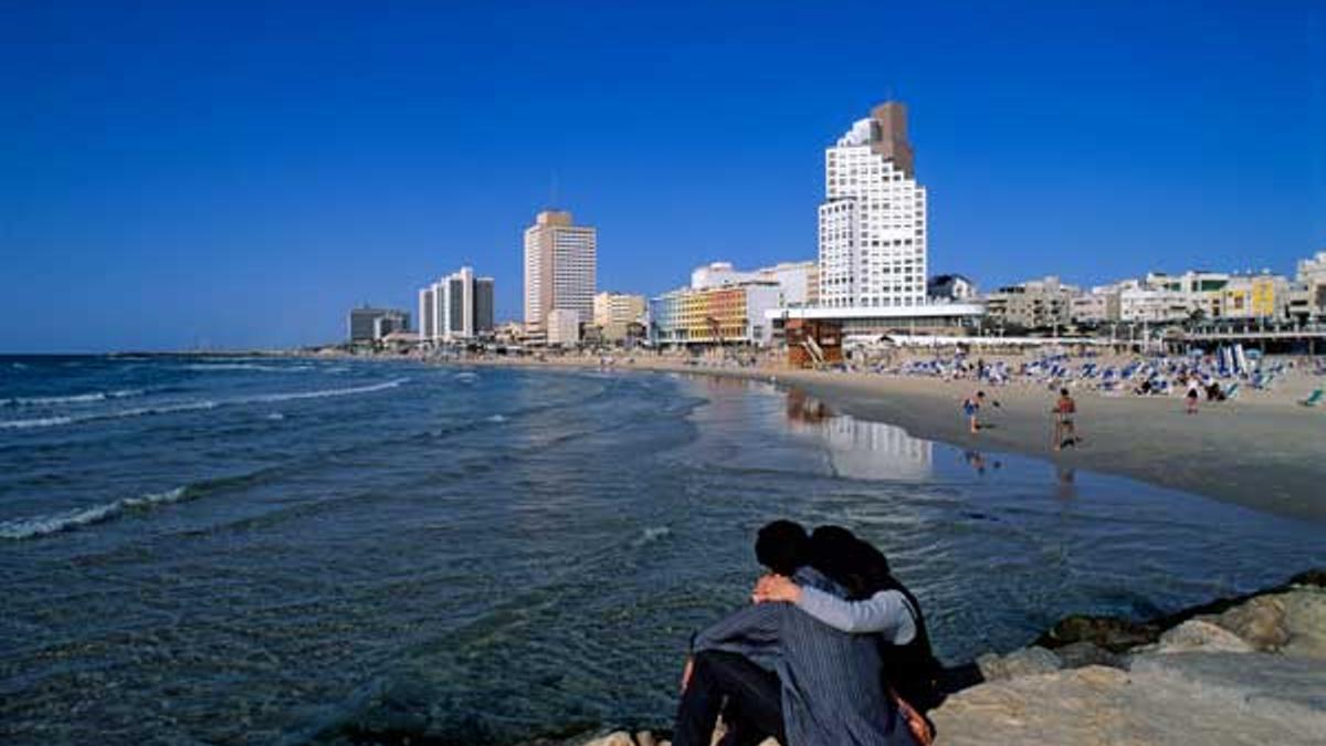 Tel Aviv tiene nueve kilómetros de playas.